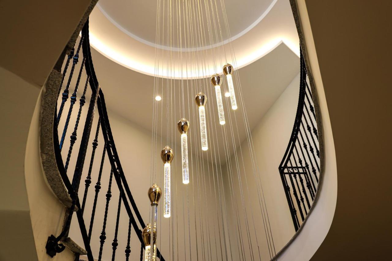Nafron Hotel พริเซรน ภายนอก รูปภาพ