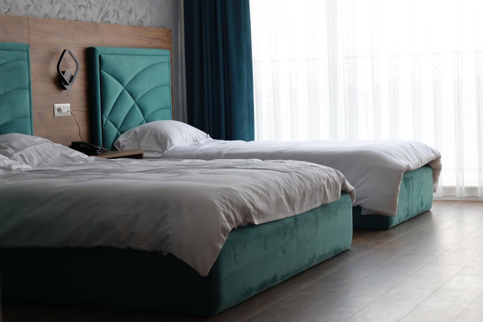 Nafron Hotel พริเซรน ภายนอก รูปภาพ
