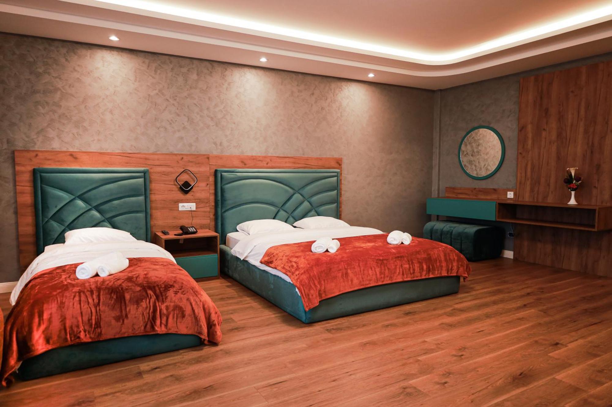 Nafron Hotel พริเซรน ภายนอก รูปภาพ