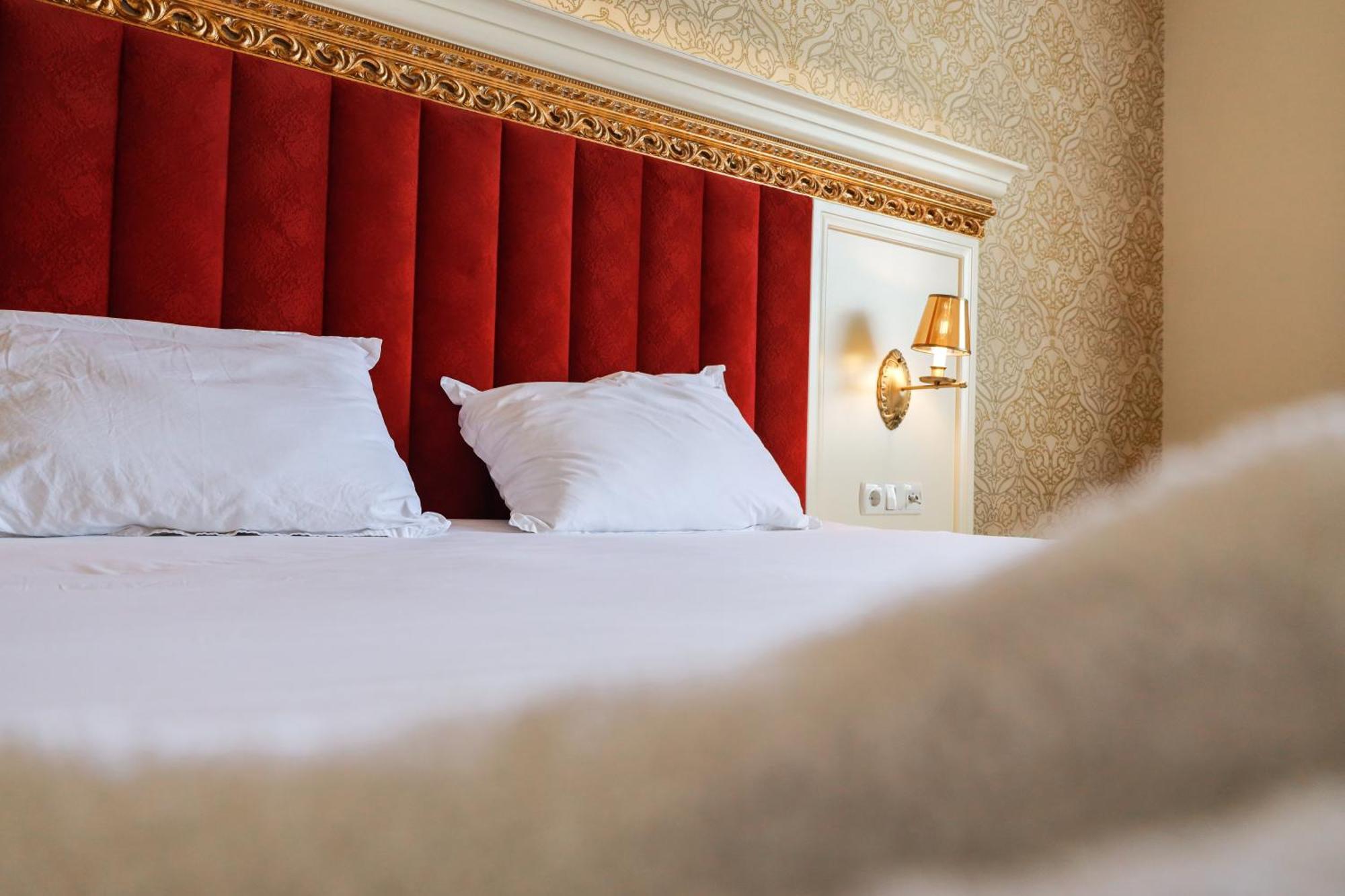 Nafron Hotel พริเซรน ภายนอก รูปภาพ