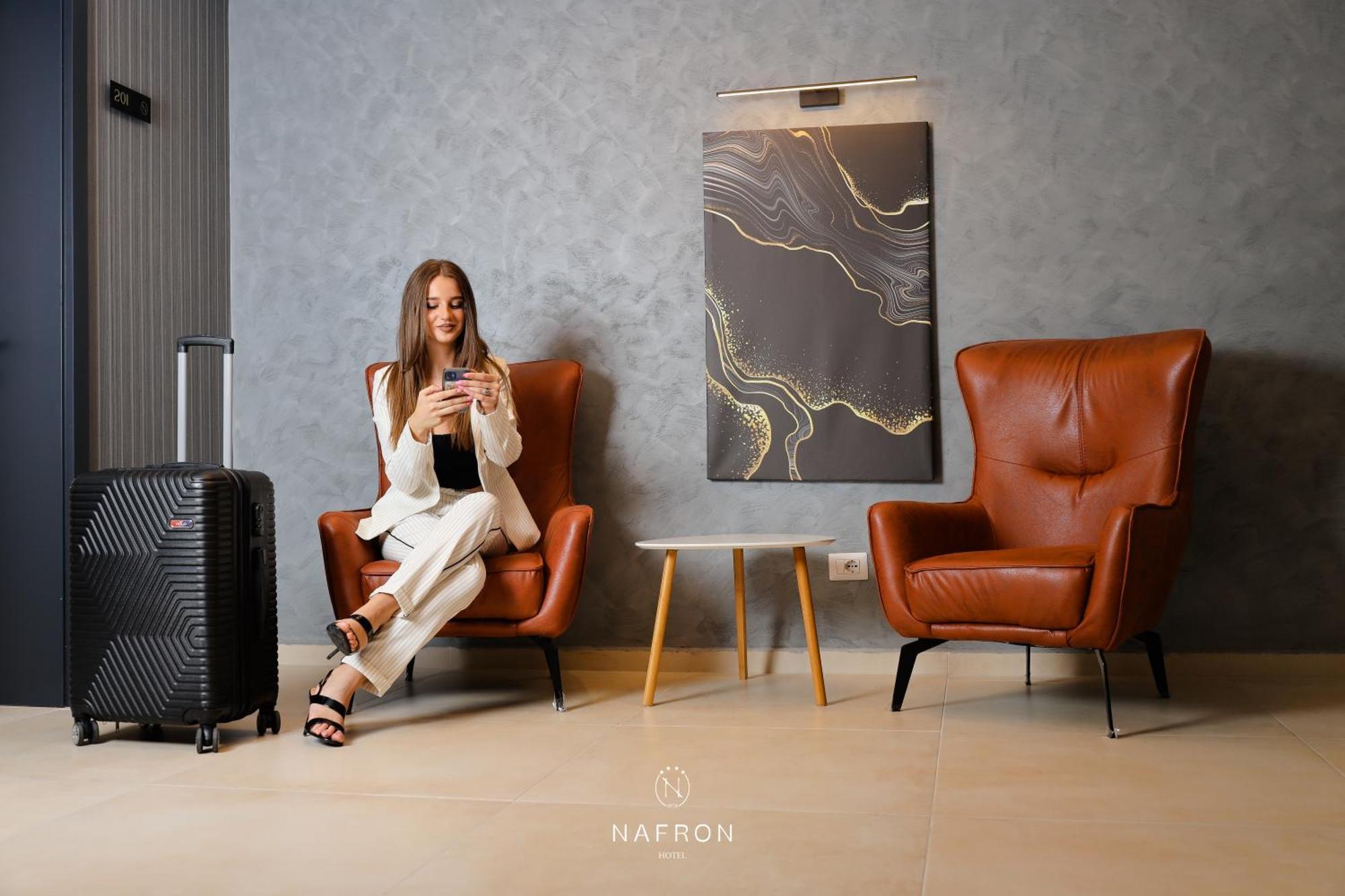 Nafron Hotel พริเซรน ภายนอก รูปภาพ